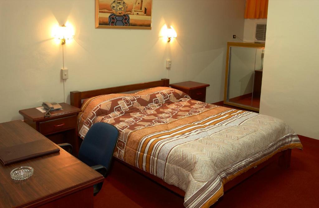 Phoenix Hotel อังเฮเลส ห้อง รูปภาพ